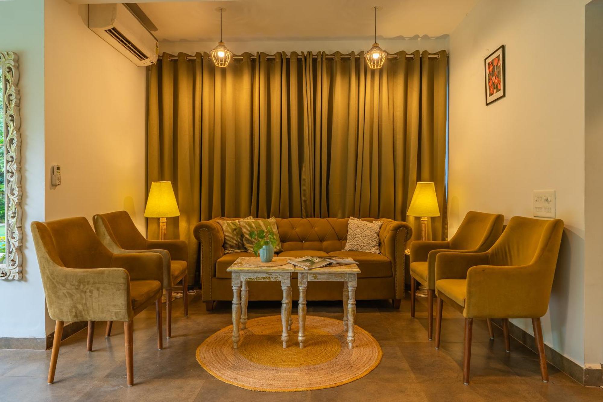 Locomo Boutique, Morjim - Stay Work Eat Eksteriør billede